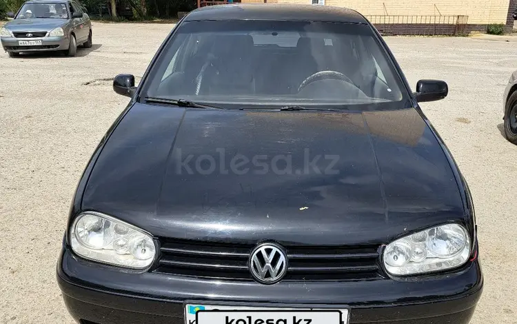 Volkswagen Golf 2002 годаүшін2 100 000 тг. в Актобе