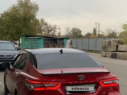 Toyota Camry 2021 года за 14 000 000 тг. в Алматы