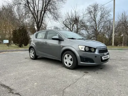 Chevrolet Aveo 2013 года за 3 200 000 тг. в Шымкент – фото 2