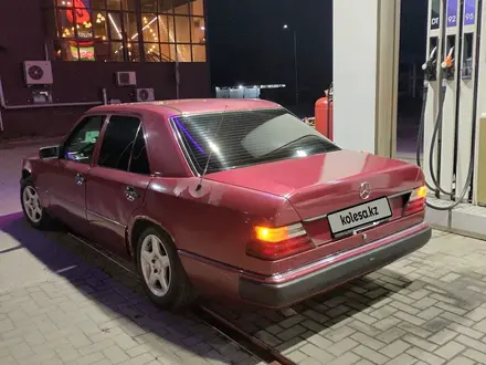 Mercedes-Benz E 200 1992 года за 1 300 000 тг. в Тараз