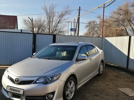 Toyota Camry 2011 года за 8 400 000 тг. в Атырау – фото 2