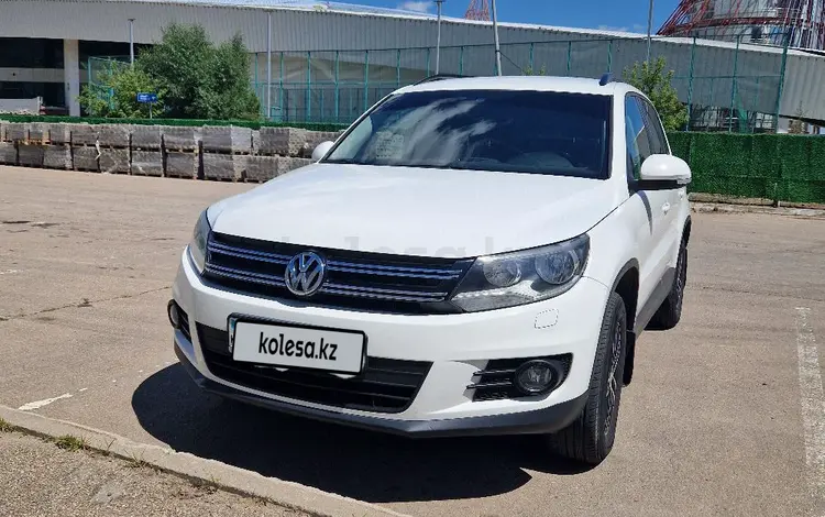 Volkswagen Tiguan 2013 года за 7 500 000 тг. в Астана