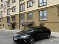 Toyota Camry 2016 годаfor8 500 000 тг. в Жанаозен