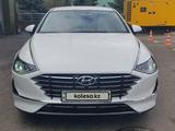 Hyundai Sonata 2021 года за 12 300 000 тг. в Алматы – фото 2