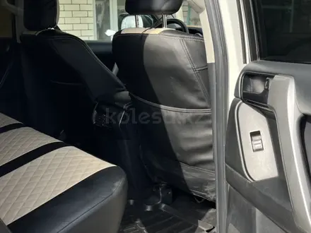 Toyota Land Cruiser Prado 2017 года за 17 888 888 тг. в Актобе – фото 15