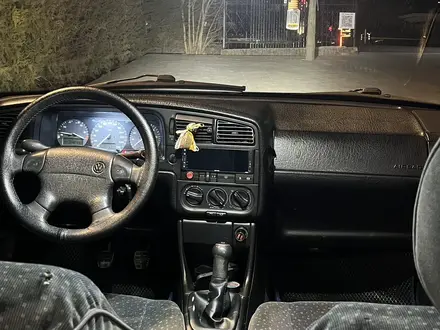 Volkswagen Passat 1995 года за 1 800 000 тг. в Шымкент – фото 5