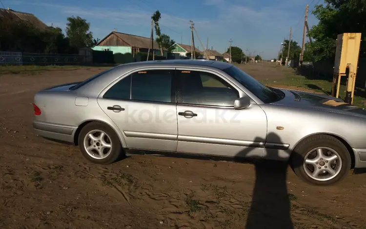 Mercedes-Benz E 200 1997 года за 2 500 000 тг. в Костанай