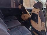 Volkswagen Sharan 1996 годаfor750 000 тг. в Актобе – фото 4