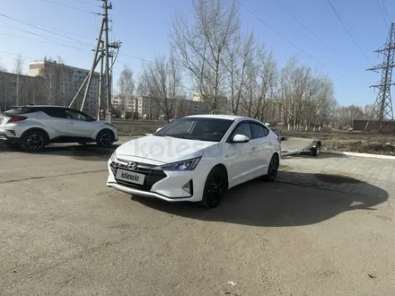 Hyundai Elantra 2019 года за 8 200 000 тг. в Астана – фото 2