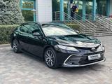 Toyota Camry 2021 года за 14 200 000 тг. в Шымкент – фото 3