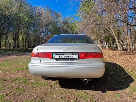 Toyota Camry 2000 года за 3 499 549 тг. в Алматы – фото 6