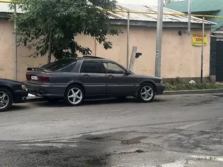 Mitsubishi Galant