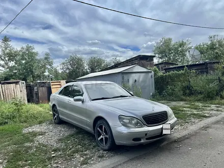 Mercedes-Benz S 320 2001 года за 3 500 000 тг. в Усть-Каменогорск