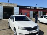 Skoda Rapid 2014 годаfor4 100 000 тг. в Атырау – фото 2