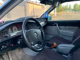 Mercedes-Benz 190