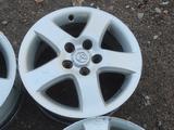 Комплект оригинальных дисков R16. Toyota Camry за 150 000 тг. в Алматы – фото 3