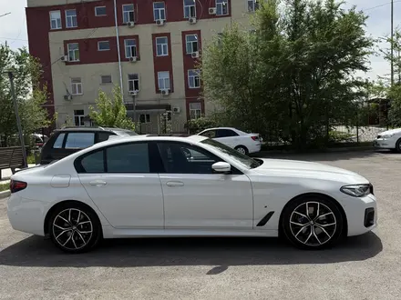 BMW 530 2022 года за 25 300 000 тг. в Алматы – фото 5