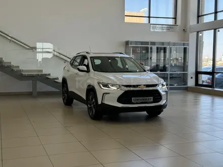 Chevrolet Tracker Premier 2025 года за 10 740 000 тг. в Семей – фото 27