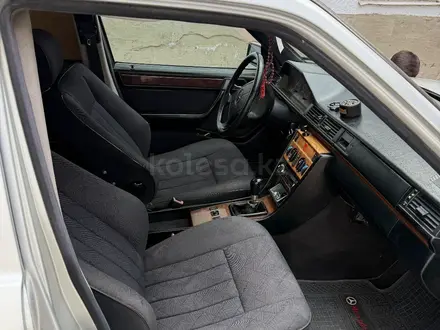 Mercedes-Benz E 230 1993 года за 1 000 000 тг. в Шымкент – фото 5