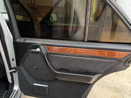 Mercedes-Benz E 230 1993 года за 1 000 000 тг. в Шымкент – фото 6