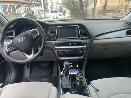 Hyundai Sonata 2019 года за 8 800 000 тг. в Алматы – фото 11