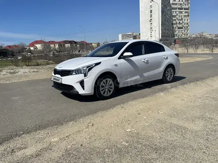 Kia Rio 2022 года за 9 500 000 тг. в Актау – фото 2