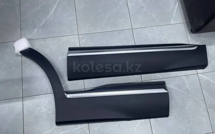 Накладка на двери Hyundai Santa FE 2019-2024 NEW ORIGINAL за 10 000 тг. в Алматы