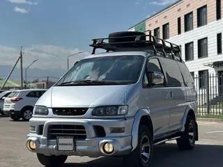 Mitsubishi Delica