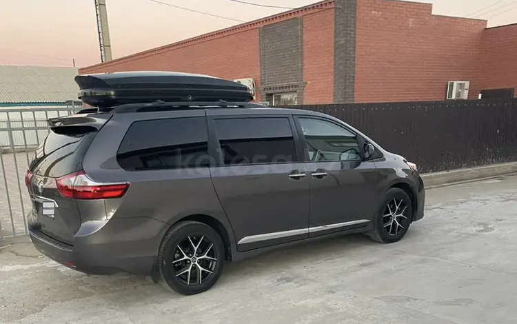 Toyota Sienna 2019 годаүшін12 200 000 тг. в Атырау