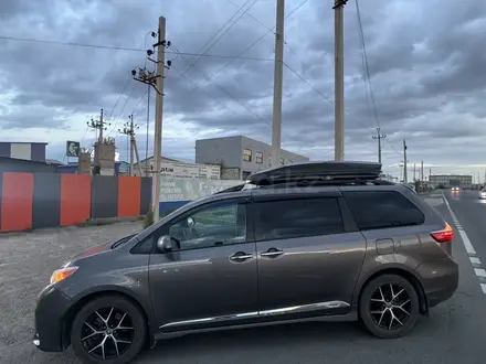 Toyota Sienna 2019 года за 12 200 000 тг. в Атырау – фото 6