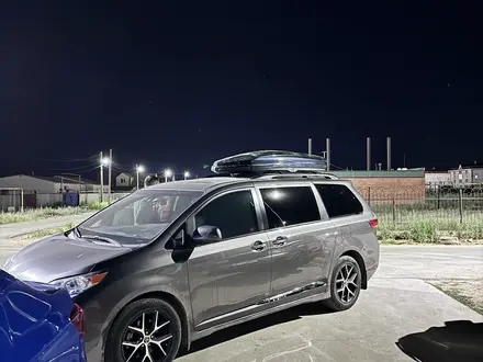 Toyota Sienna 2019 года за 12 200 000 тг. в Атырау – фото 5
