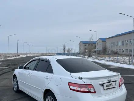 Toyota Camry 2011 года за 5 500 000 тг. в Кульсары – фото 7
