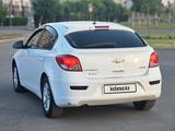 Chevrolet Cruze 2014 года за 2 400 000 тг. в Астана – фото 2