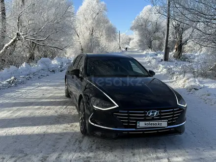 Hyundai Sonata 2022 года за 12 500 000 тг. в Усть-Каменогорск