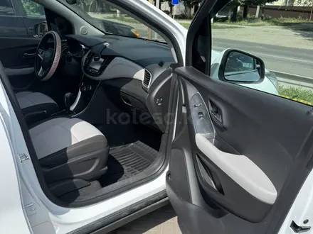 Chevrolet Tracker 2020 года за 6 300 000 тг. в Алматы – фото 10