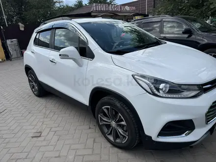 Chevrolet Tracker 2020 года за 6 300 000 тг. в Алматы – фото 2