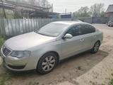 Volkswagen Passat 2006 года за 4 000 000 тг. в Алматы