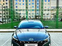 Hyundai Elantra 2022 годаfor10 700 000 тг. в Актау