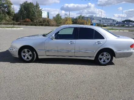 Mercedes-Benz E 320 1997 года за 5 500 000 тг. в Уральск – фото 4