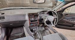 Toyota Carina 1997 годаfor1 600 000 тг. в Усть-Каменогорск – фото 2