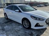 Hyundai Sonata 2018 годаfor8 300 000 тг. в Алматы – фото 2