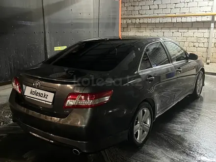 Toyota Camry 2011 года за 7 000 000 тг. в Актау – фото 3