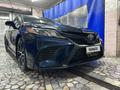 Toyota Camry 2018 года за 8 000 000 тг. в Караганда – фото 2