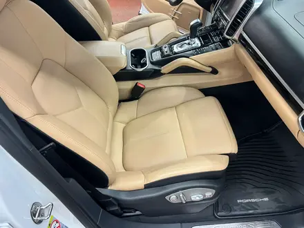 Porsche Cayenne 2014 года за 17 000 000 тг. в Астана – фото 5