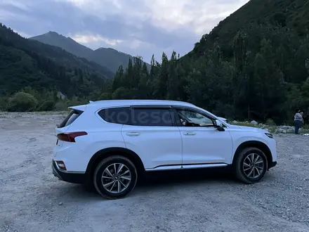 Hyundai Santa Fe 2020 года за 14 300 000 тг. в Алматы – фото 4