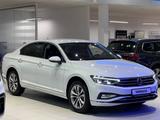 Volkswagen Passat Exclusive 1.4 TSI 2022 года за 15 090 000 тг. в Алматы – фото 2