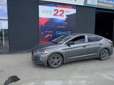 Hyundai Elantra 2018 года за 4 000 000 тг. в Атырау – фото 2