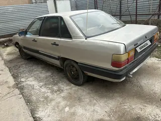 Audi 100