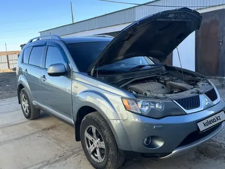 Mitsubishi Outlander 2007 года за 7 000 000 тг. в Актобе – фото 3