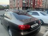 Volkswagen Jetta 2013 года за 4 000 000 тг. в Алматы – фото 3